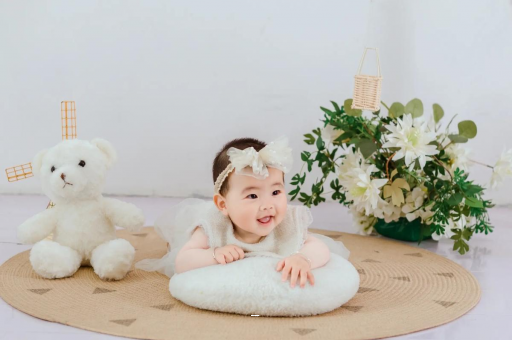 吐鲁番宝宝几个月抬头稳